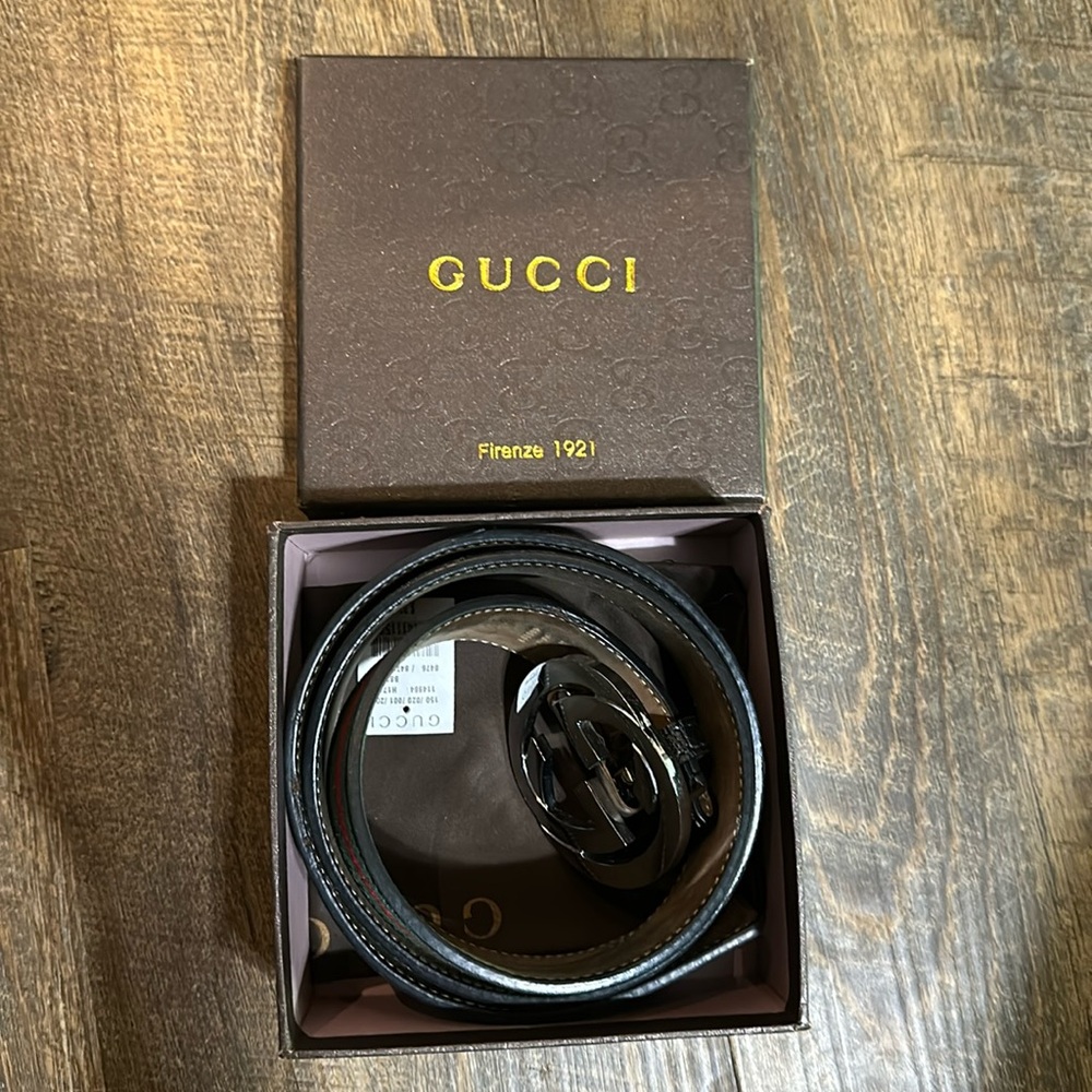 GUCCI BELT. Lightly used